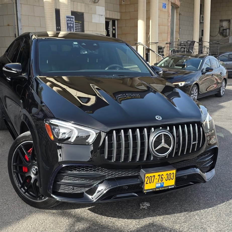 גריל שחור מבריק של מרצדס AMG לאחר ציפוי ננו-קרמי במוסך RestorFX